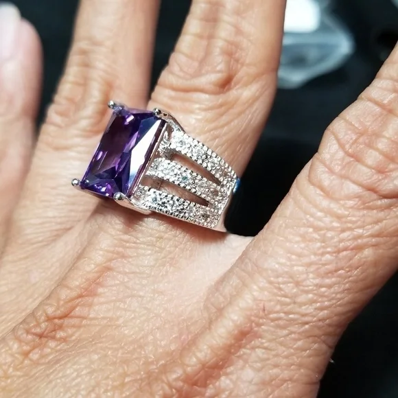 𝅺RING - Picture 3 of 7